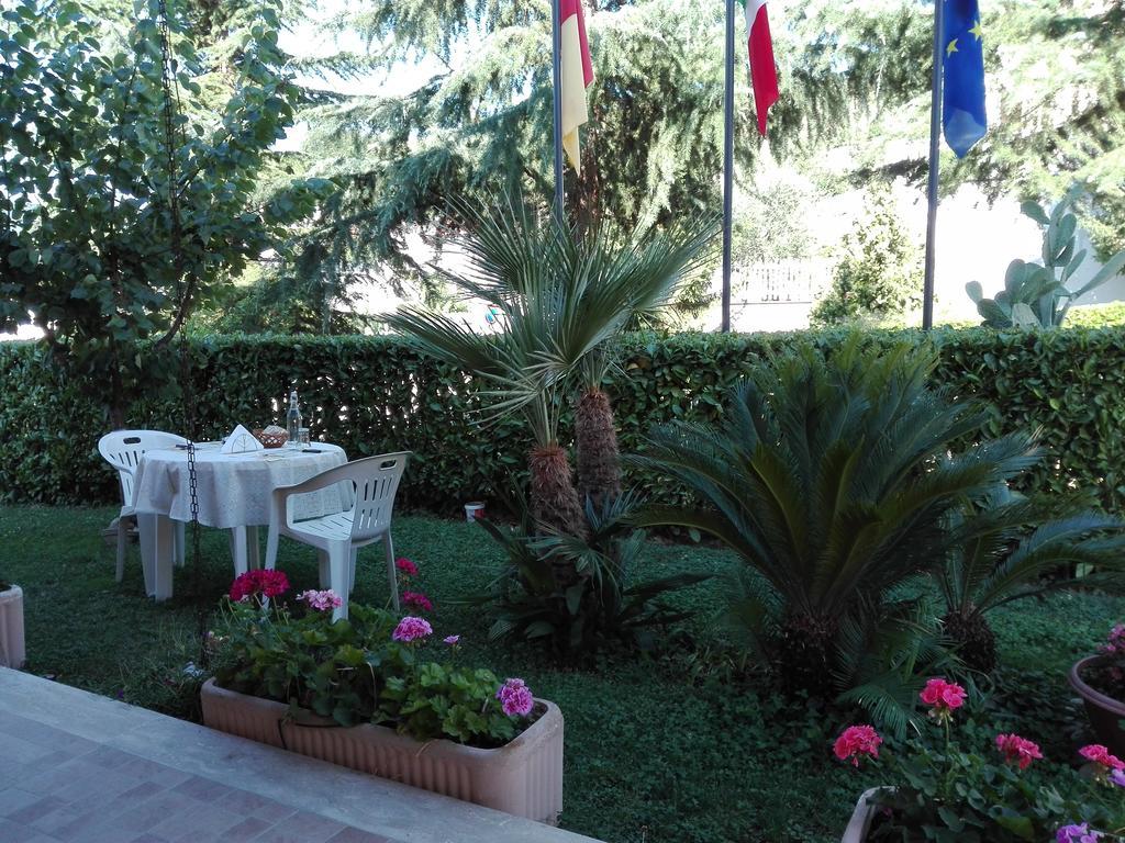 B&B Le Begonie Ascoli Piceno Exterior photo